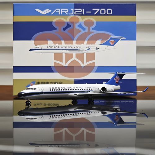 NG C909 ARJ21中国南方航空1/200飞机模型目测无暇，顺丰包邮，