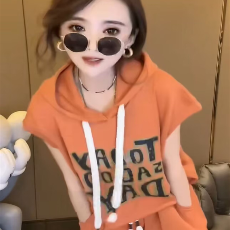 时尚潮流女装2025夏新款洋气时髦套装字母印花连帽t恤+五分裤短裤