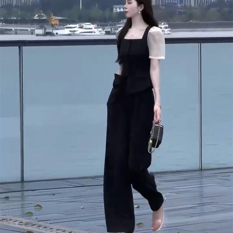 高级感赫本风时尚套装女秋季新款小个子气质收腰显瘦阔腿裤两件套