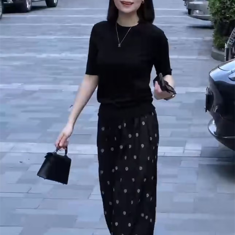 2025新款夏装穿搭一整套小个子巨好看的大方得体黑色两件套装裙女