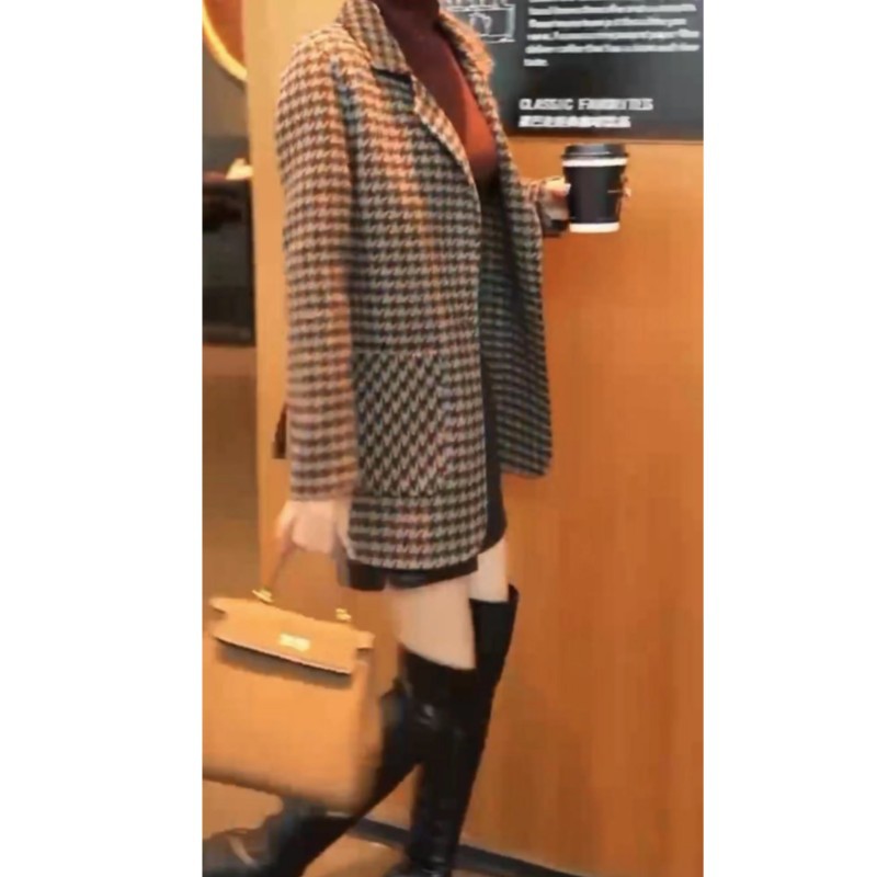 22926大爱美依缘2025秋冬新款时尚翻领宽松毛呢外套女洋气显瘦