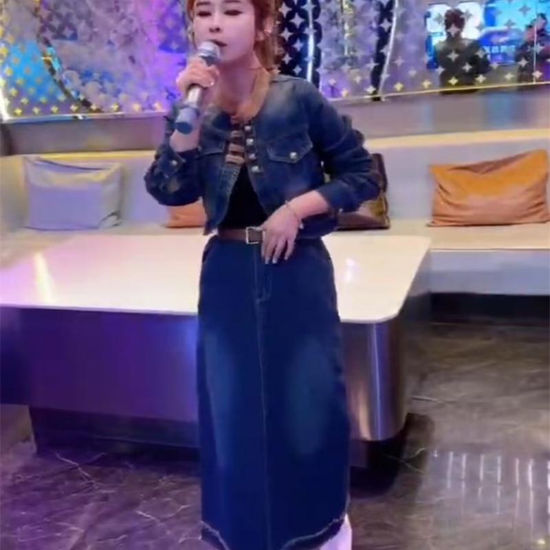 女神范高级减龄时尚气质牛仔套装裙短款显瘦外套搭配高腰显瘦裙子