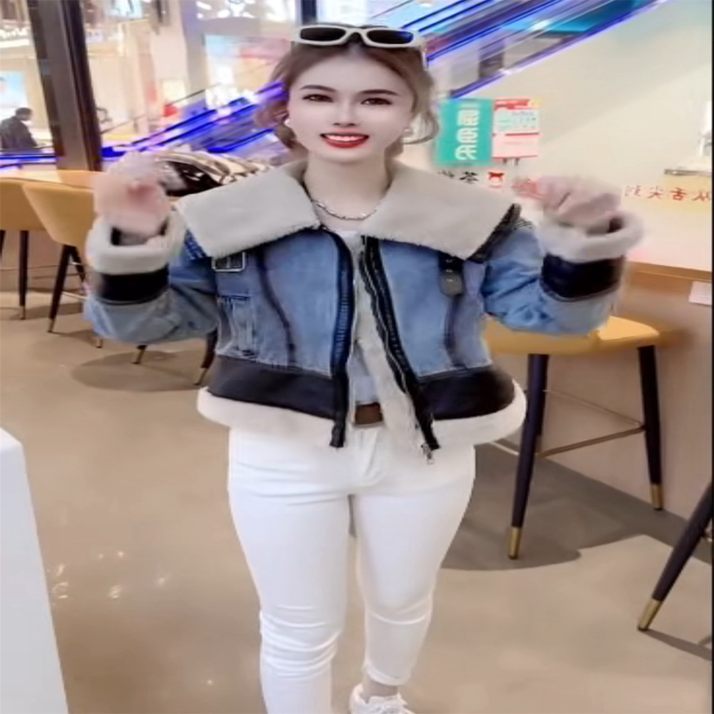 高端洋气时髦炸街欧洲站牛仔设计秋季网红新款显气质瘦加棉女外套