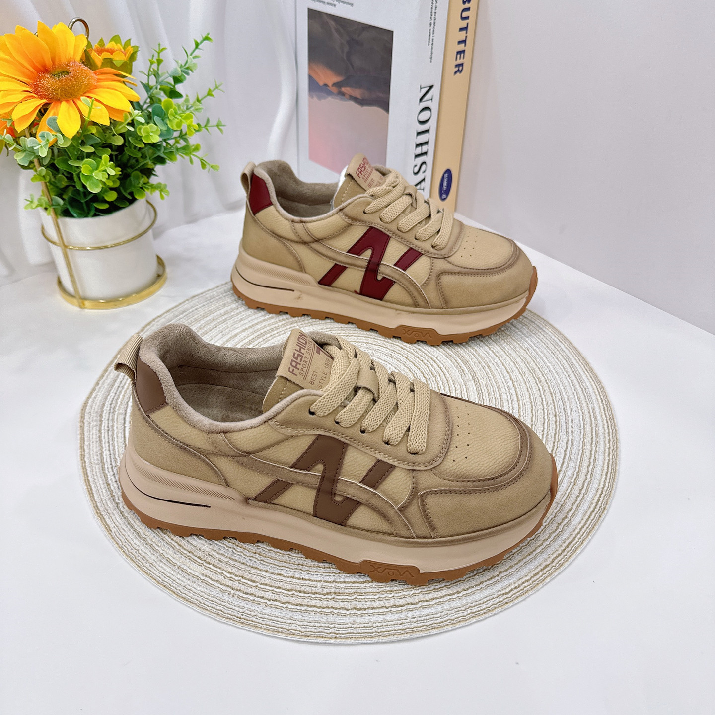 时尚系带休闲鞋女2025年冬季新款轻便百搭真皮加绒二棉厚底运动鞋