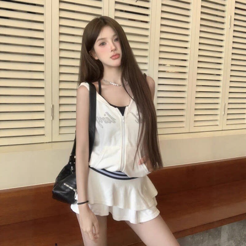 专柜正品高级感连帽漏背拉链运动风辣妹清凉连衣裙2026夏日修身显