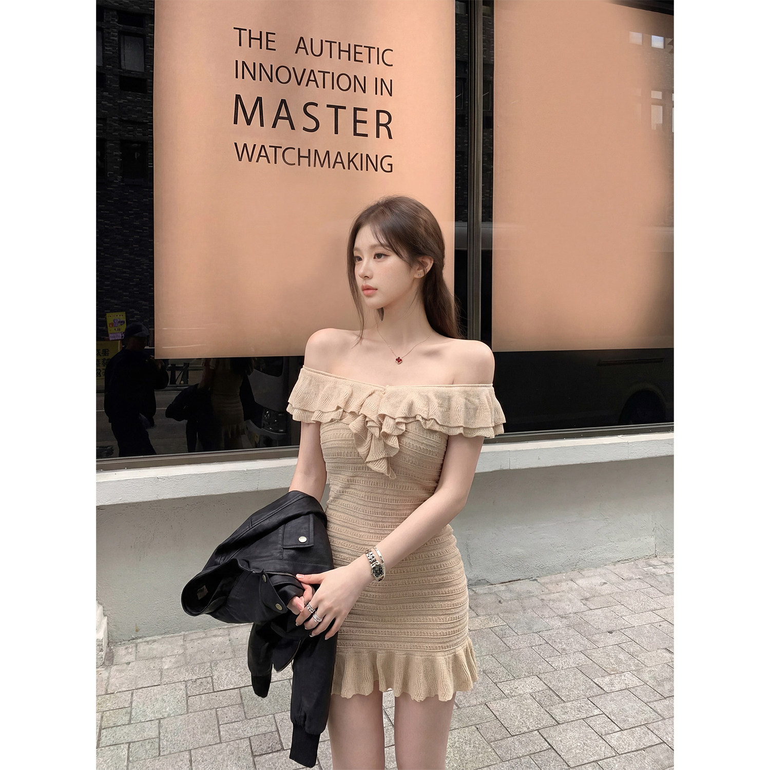 专柜正品法式一字肩针织连衣裙女夏季荷叶边气质修身显瘦包臀短裙