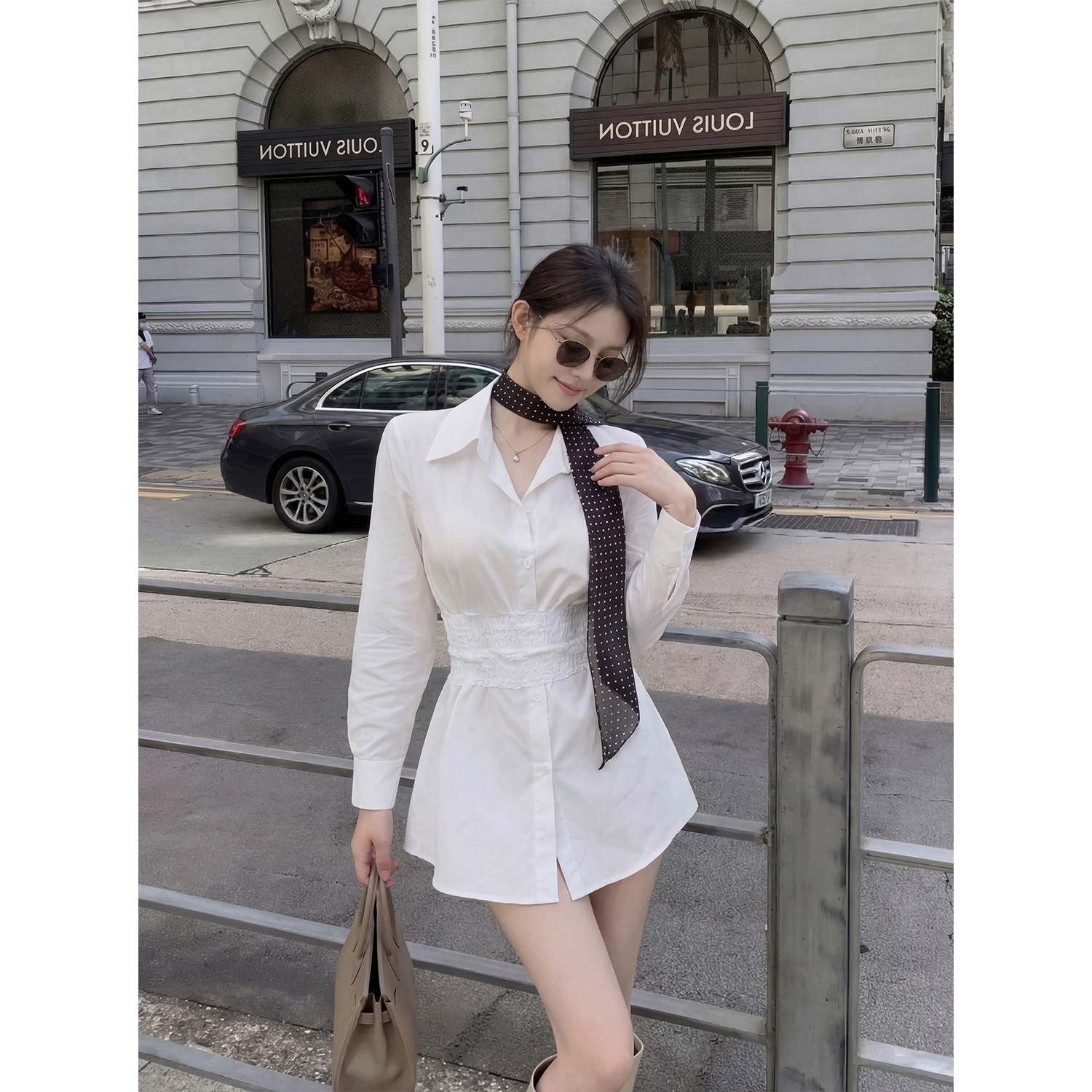 专柜正品法式白衬衫连衣裙女2026春新款挂脖飘带收腰显瘦气质短裙