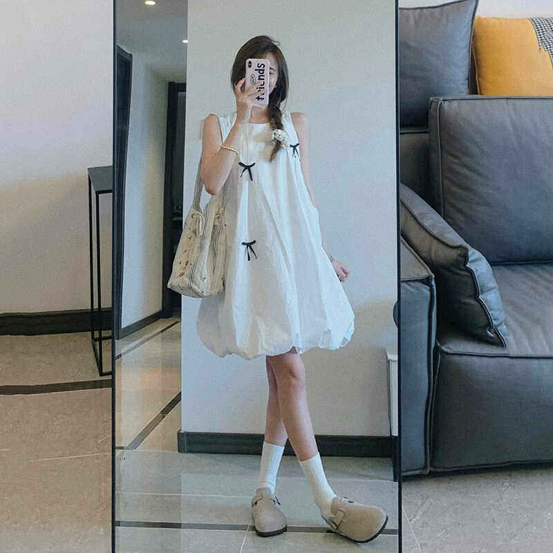 十三行正品白色蝴蝶结花苞裙无袖背心连衣裙子女遮肉显瘦小个子短