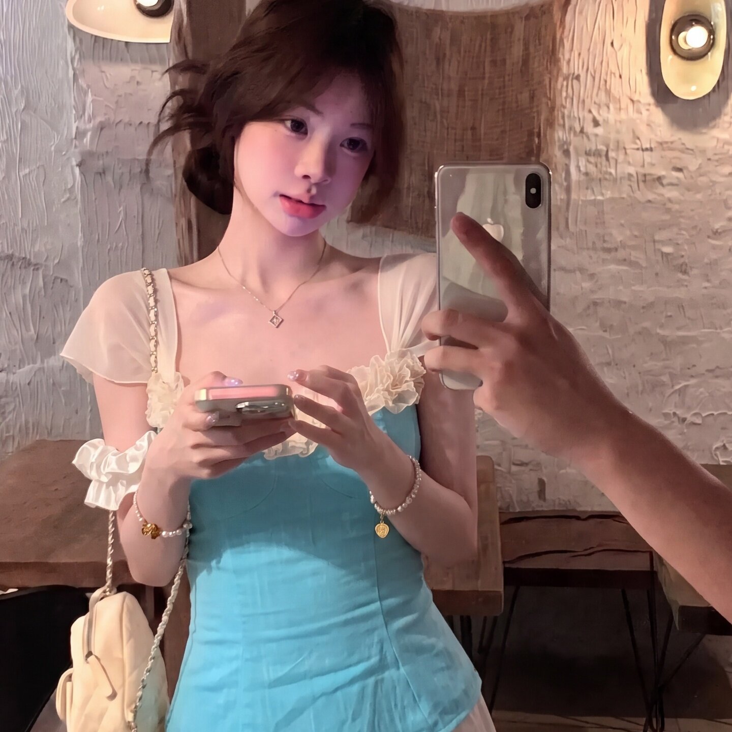 专柜正品法式蓝色立体花边T恤女夏季性感纯欲风修身显瘦纯欲短款