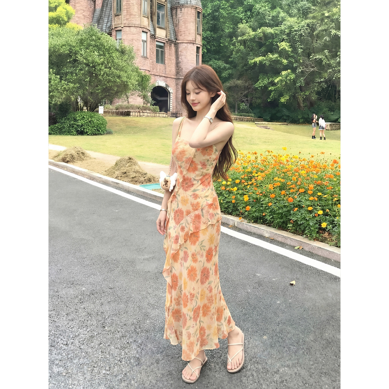 专柜正品法式度假风吊带连衣裙女夏季V领收腰显瘦雪纺碎花气质长