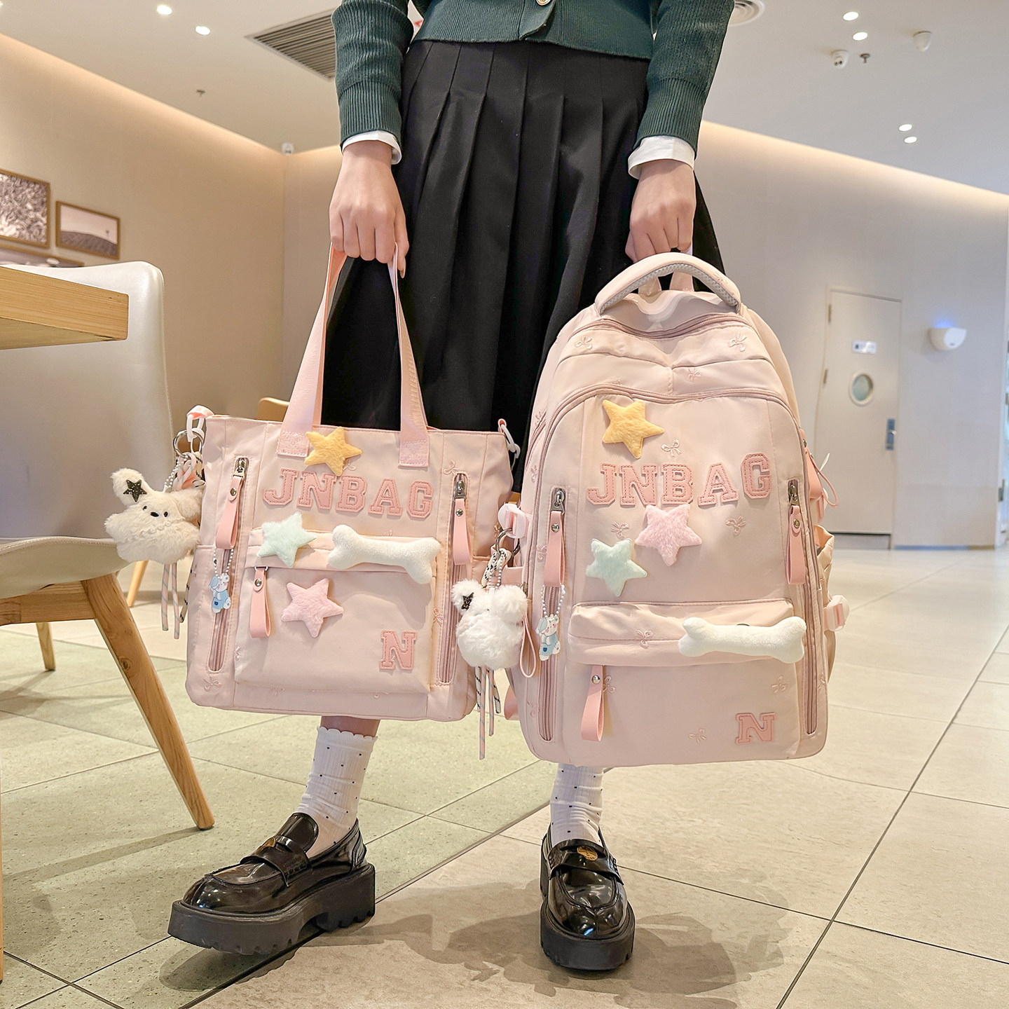 专柜正品少女风字母刺绣双肩包女小学生可爱蝴蝶结书包女粉色初中