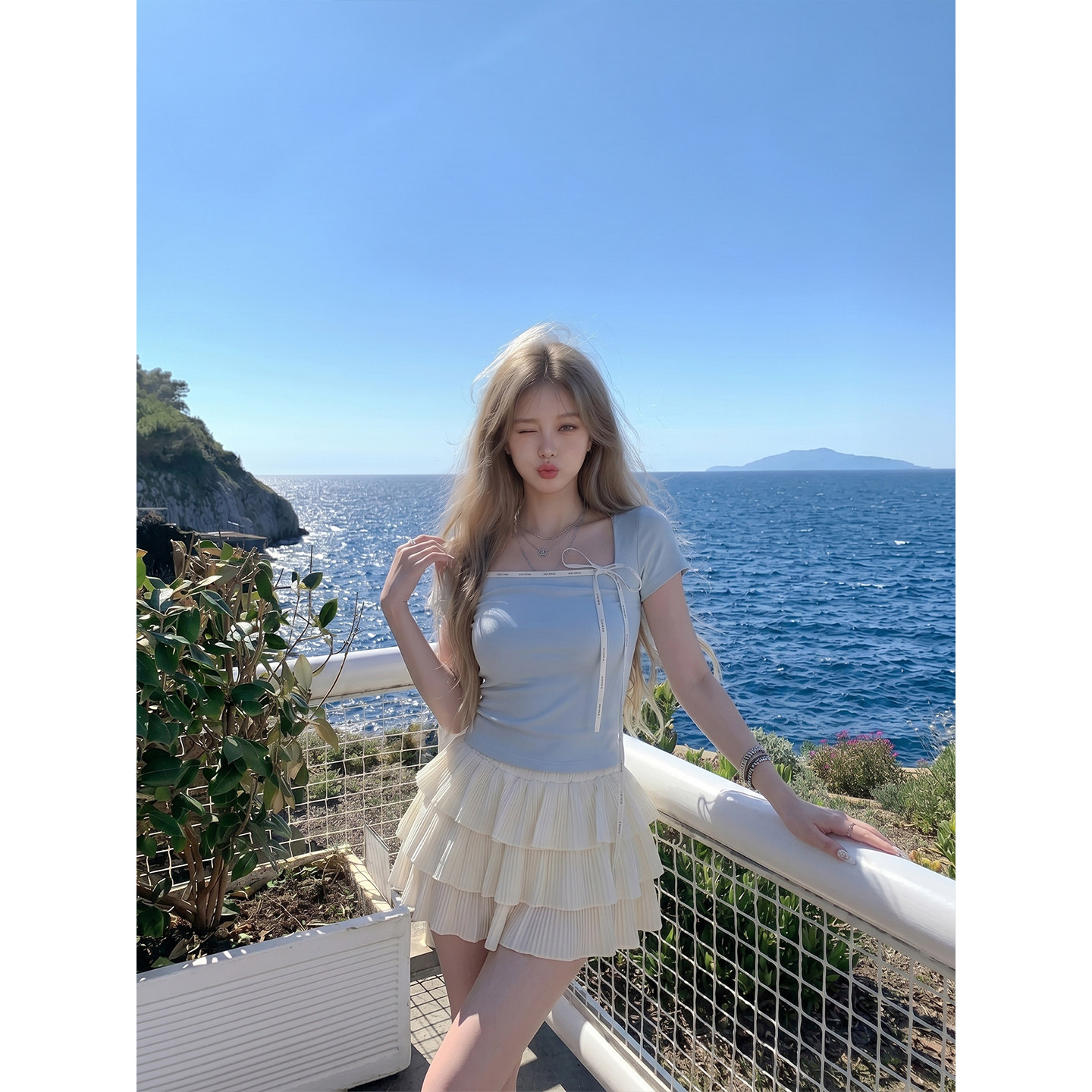专柜正品浅蓝方领短袖t恤女夏季设计感字母修身显瘦百搭正肩小上