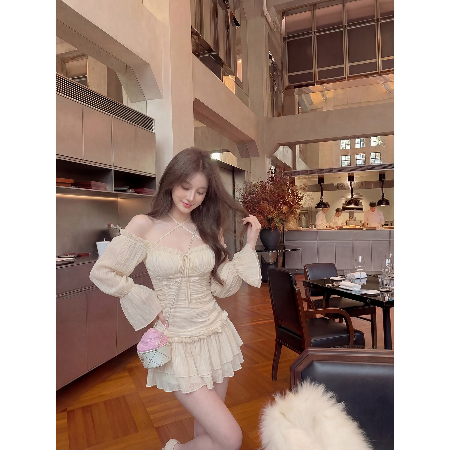 专柜正品法式一字肩挂脖连衣裙女夏季纯欲风褶皱收腰显瘦仙女短裙
