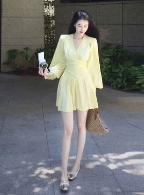 专柜高端广州十三行女装爆款连衣裙法式气质收腰显瘦黄色长袖a字