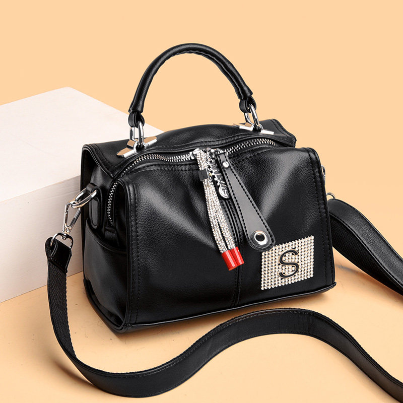 女包包2021新款高级感斜跨包软PU休闲时尚百搭单肩包波士顿枕头包