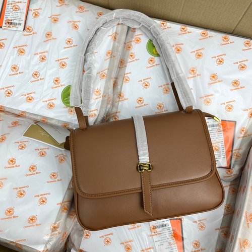 纳兰杜尾货真皮女包只有几个