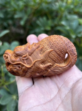 天然高油老料崖柏木雕刻鱼化龙吉祥瑞兽文玩手把件随身盘玩小摆件
