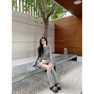 豆豆早安 气质小香针织套装女春长短款开衫半身裙三件套 两色