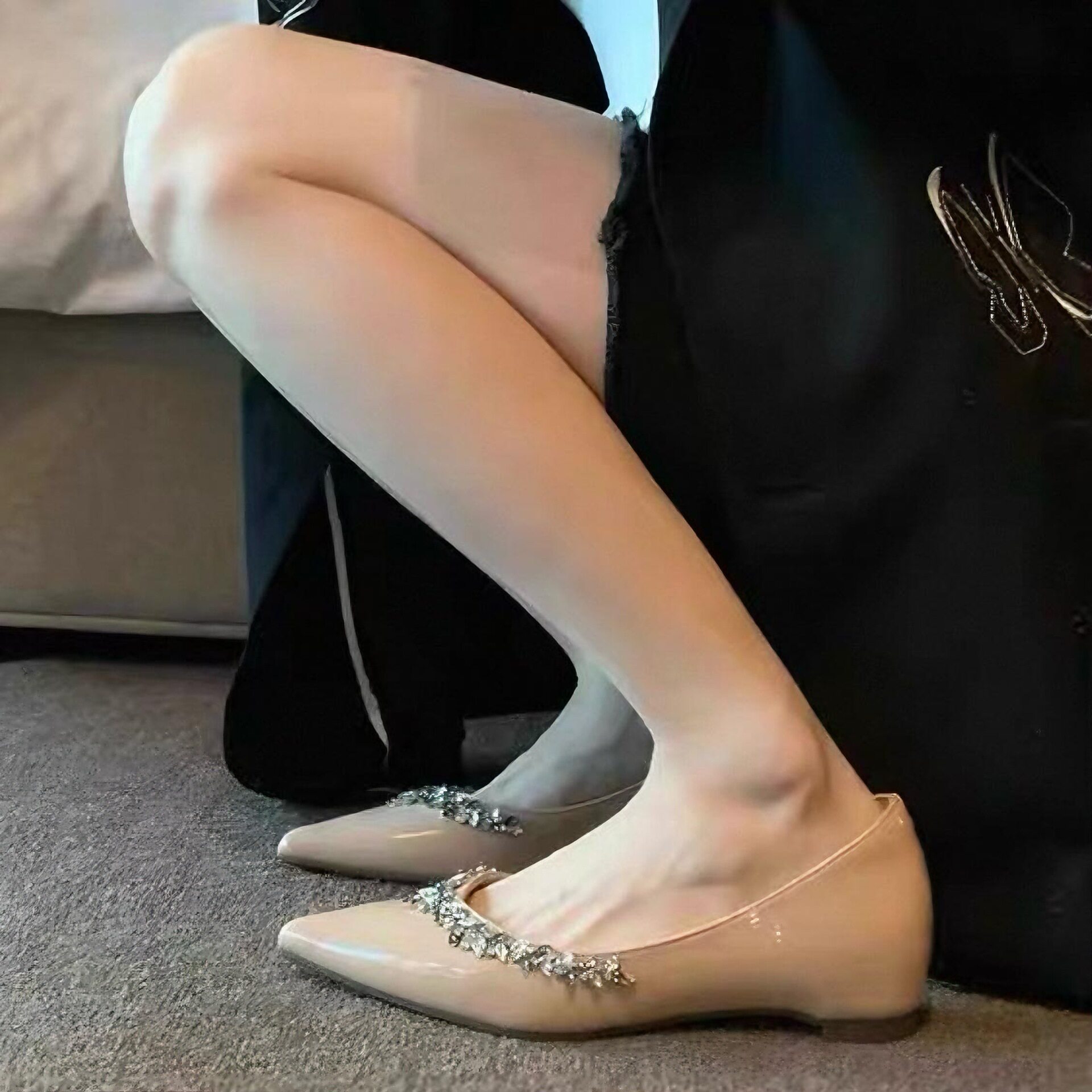 德国精选真皮~晚晚风水钻尖头平底鞋女浅口内增高单鞋通勤软底女