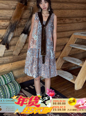QSC牧徊系列仿真丝丝绒光泽无袖绑带连衣裙哈萨克族纹样城市游牧