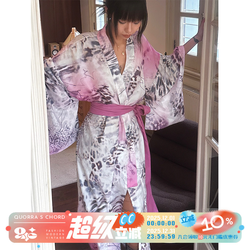 粉色豹纹视觉系连衣裙