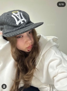 翅膀刺绣平檐帽全封帽灯芯绒可爱鸭舌帽男女同款