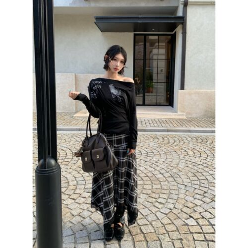 Esu印花T恤女长袖一字肩上衣