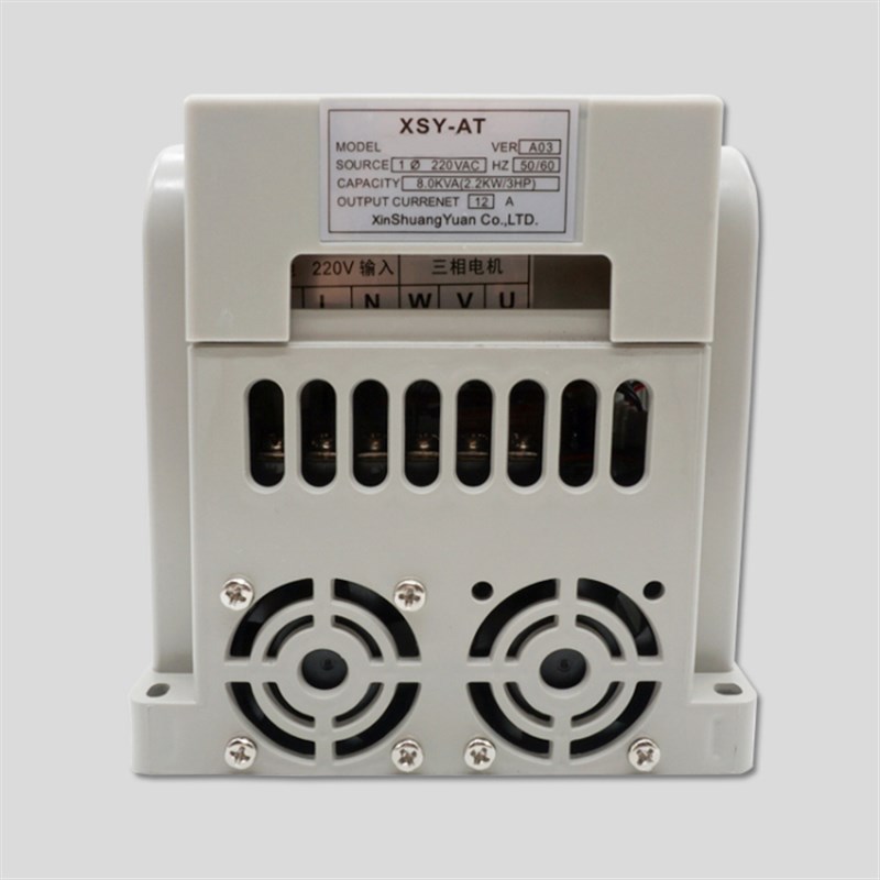变频器0.75KW/1.5kw单相220V输入220V输出通用型电机调速风机水泵