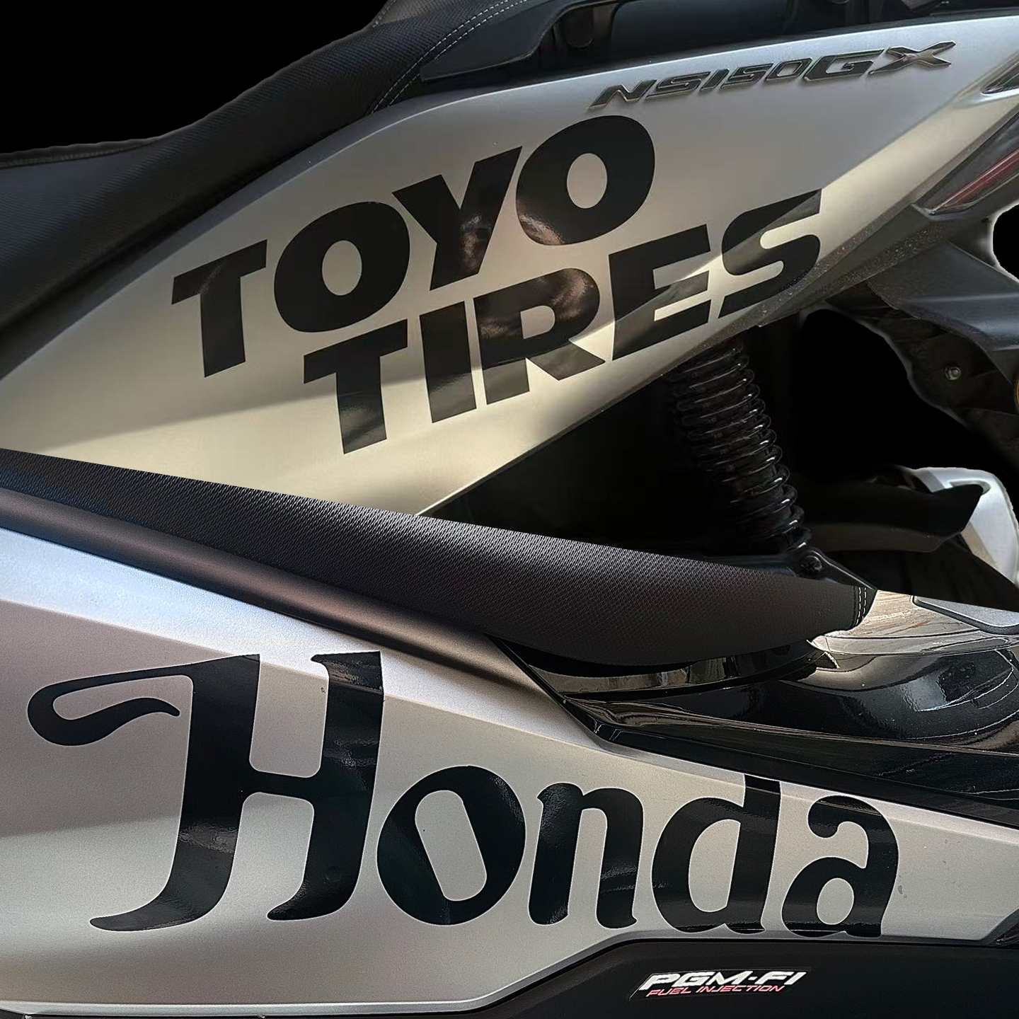 新大洲本田ns150摩托车车身贴纸