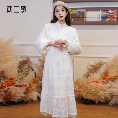 两三事白雪公主荷叶边高领花朵图案连衣裙