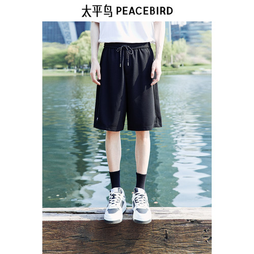 太平鸟男装针织提花时尚休闲裤新短裤B2GNE2459