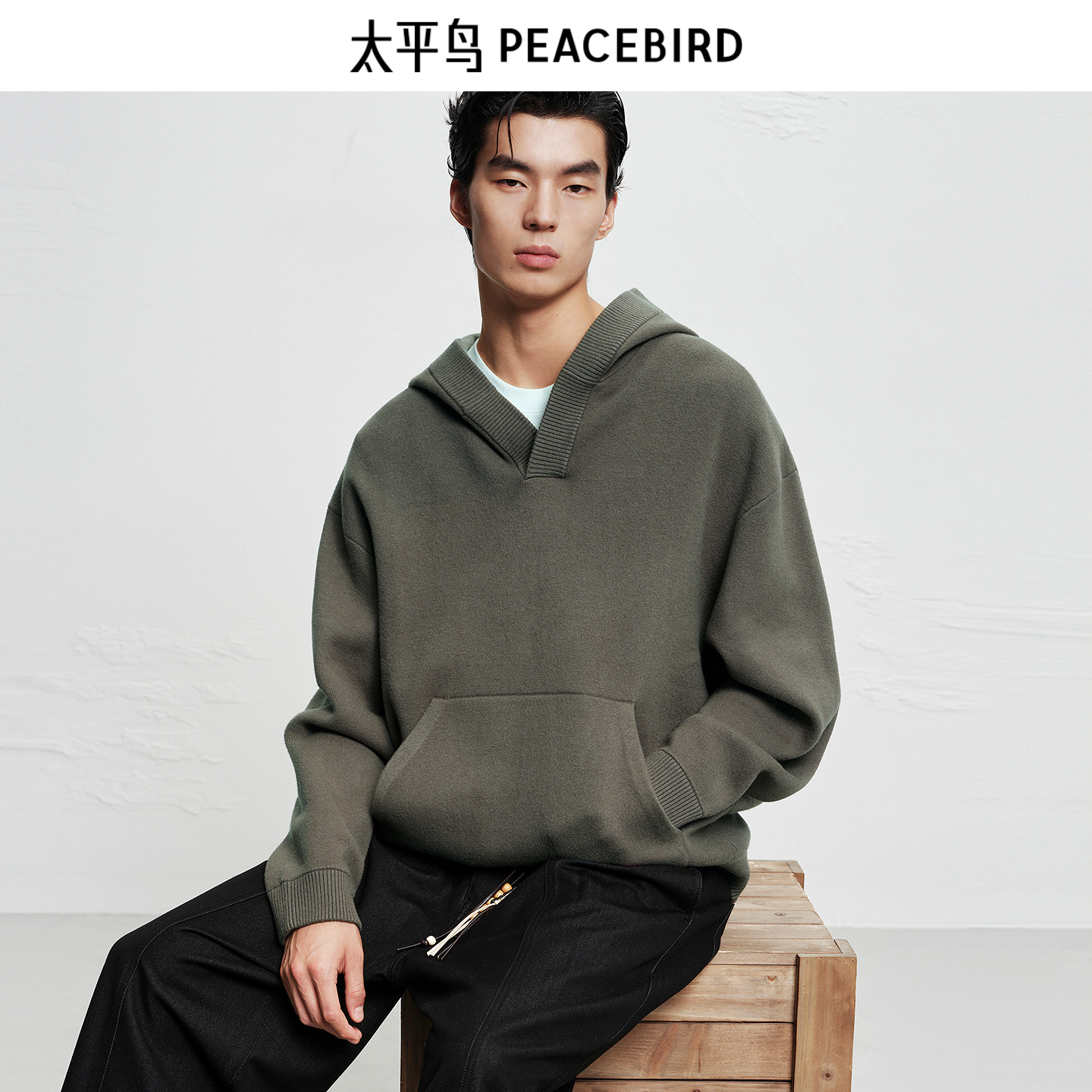 【商场同款】太平鸟男装 休闲毛衫刺绣羊羔绒时尚毛衣男B2EBF4242