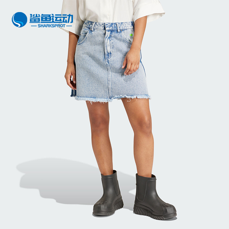 阿迪达斯女士半身裙IU2509
