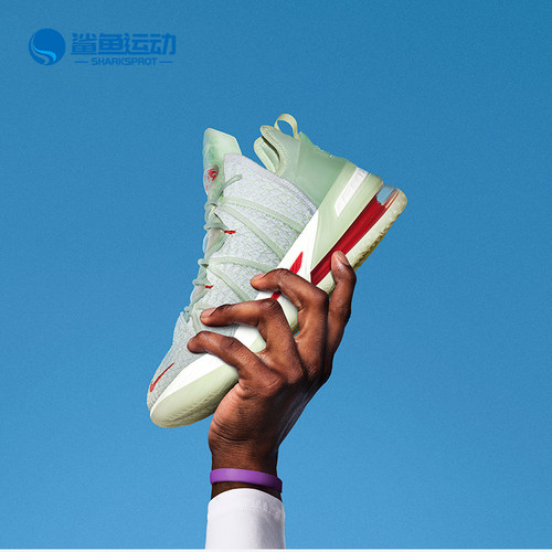 耐克LEBRON18男子气垫篮球鞋