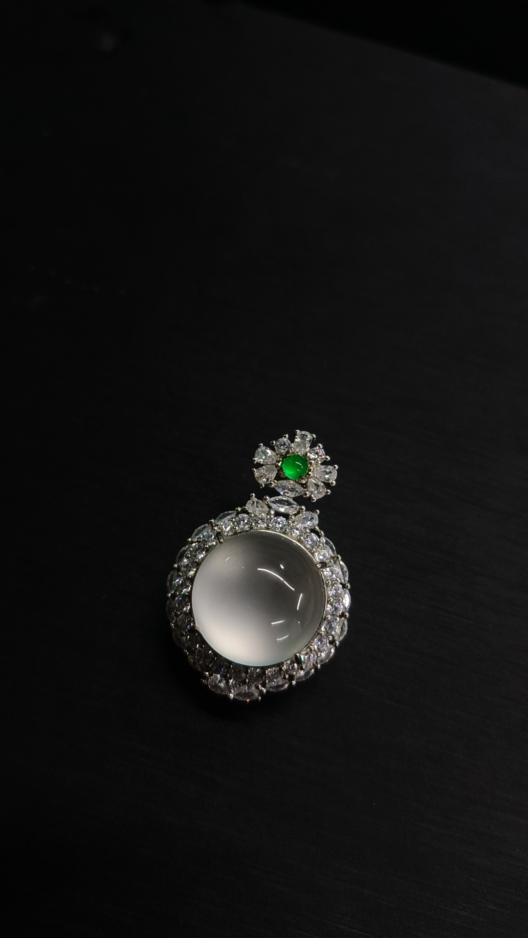 天然玉石俄冰黑刚玻璃种蛋面吊坠项链双开盖大蛋面吊坠