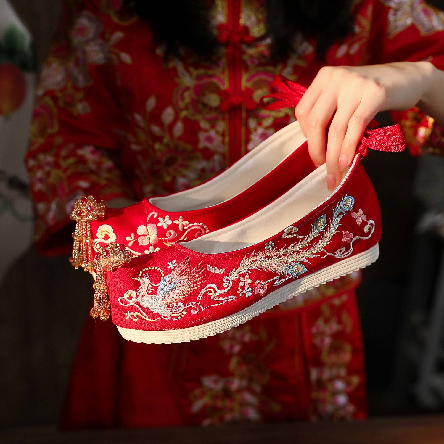 原创红色古风汉服婚鞋中式复古秀禾婚鞋高跟新娘结婚鞋坡跟绣花鞋