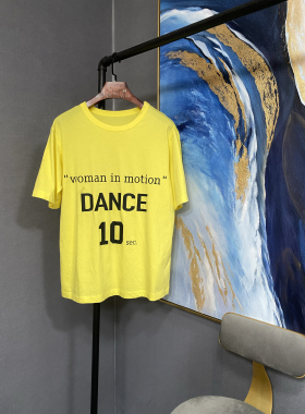 E黄色前面两排字母图案薄半袖T恤EAI1TEE003