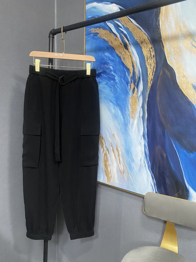 E黑色夏款侧面大兜有腰带灯笼裤EBO2UNF001