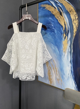 M白色宽袖白色带一字领露双肩蕾丝小衫MAI2TOP024