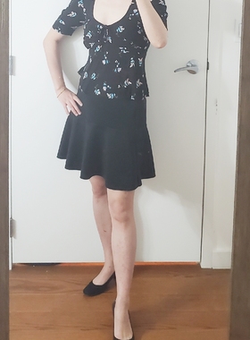 思思美代 代购 dvf 春夏新品 黑色底 小彩花短袖雪纺上衣Estelle 