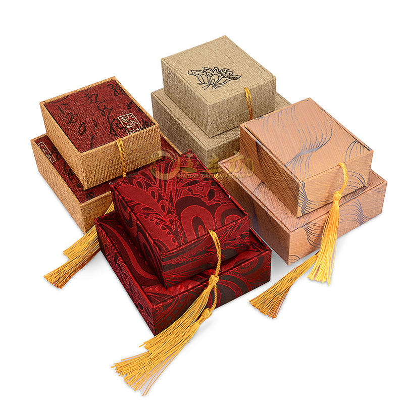 珠宝首饰盒包装盒麻布流苏礼品包装盒手链镯盒吊坠包装盒特价促销