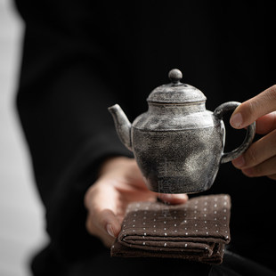 手工鎏银茶壶粉引侘寂日式泡茶壶家用复古单壶功夫茶手抓壶
