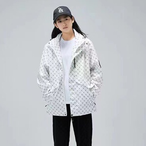 春秋款夹克男士机能工装外套男生防风冲锋衣户外运动B字母上衣服图片