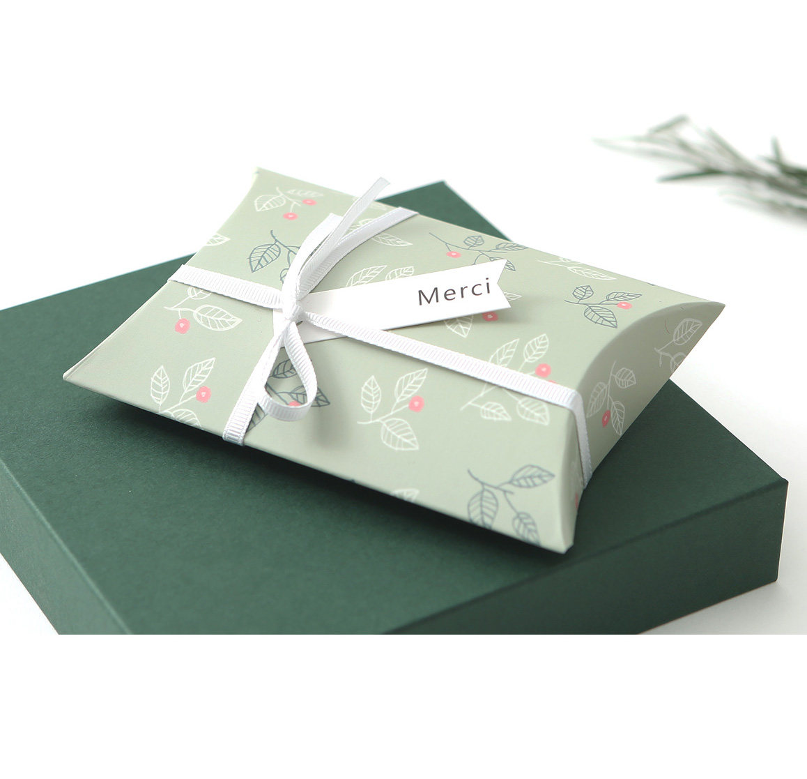 清新碎花白卡纸创意小礼品糖果包装盒纸质折叠枕头纸盒定制logo