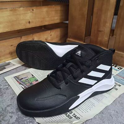 Adidas大童中帮耐磨篮球鞋