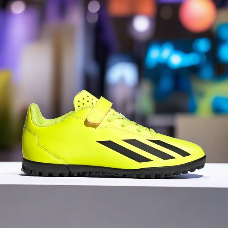 Adidas阿迪达斯青少年运动足球鞋