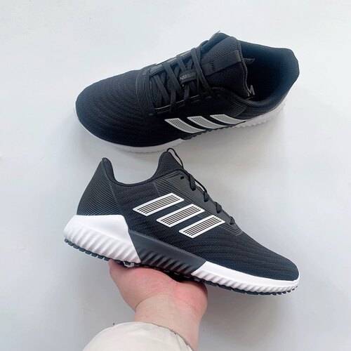 休闲低帮跑步鞋Adidas