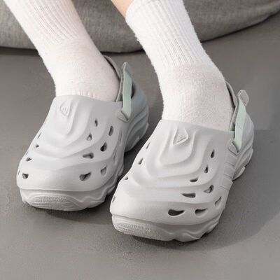 阿迪达斯夏季耐磨情侣洞洞鞋