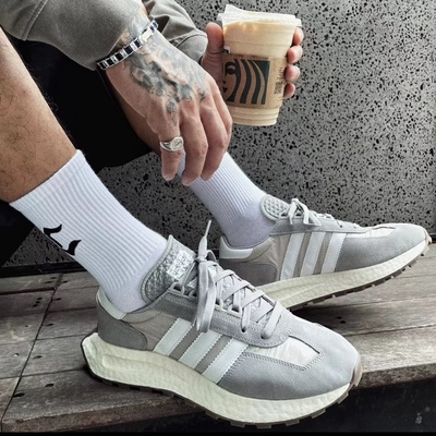 阿迪达斯男女运动休闲跑步鞋