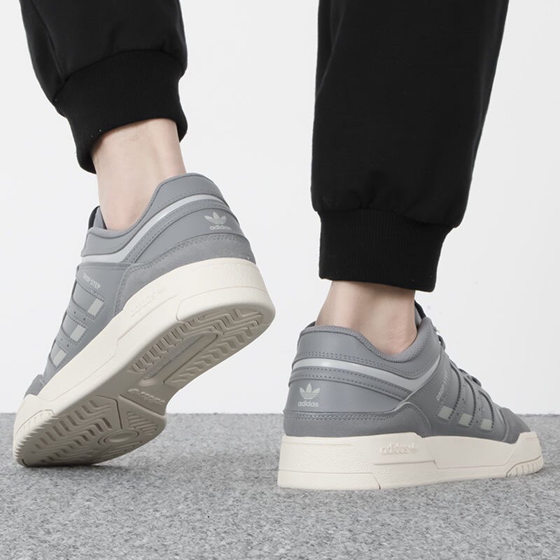 板鞋Adidas运动休闲HQ7135低帮